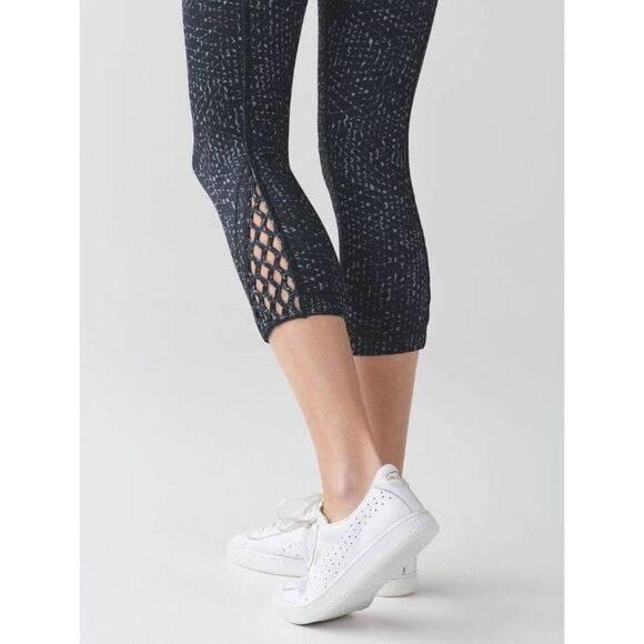 LULULEMON ATHLETICA True Self Crop II (Hi-Rise) 'Full On Luon 21' Size 4 - Picture 5 of 8
